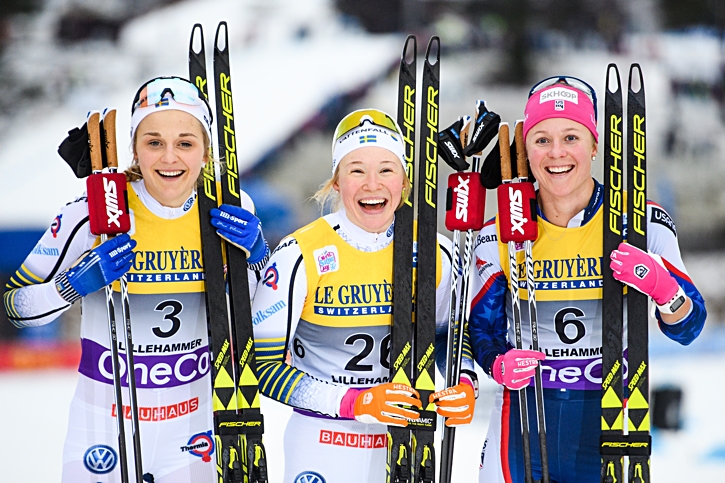 Sprintpallen i Lillehammer: Stina Nilsson, tvåa, Jonna Sundling etta och Sadie Bjornsen trea. FOTO: Jon Olav Nesvold/Bildbyrån.