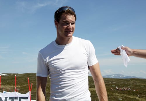 Dario Cologna visar sommarform