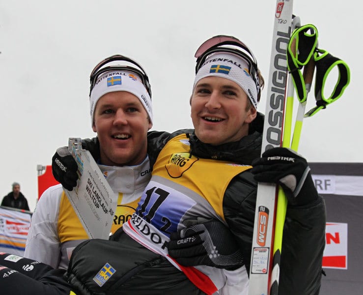 Seger i herrarnas sprintstafett! Jesper Modin och Teodor Peterson segrare efter spurtstrid