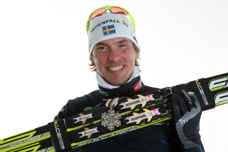 Johan Olsson överlägsen i världscupen. Halfvarsson sensationell fyra