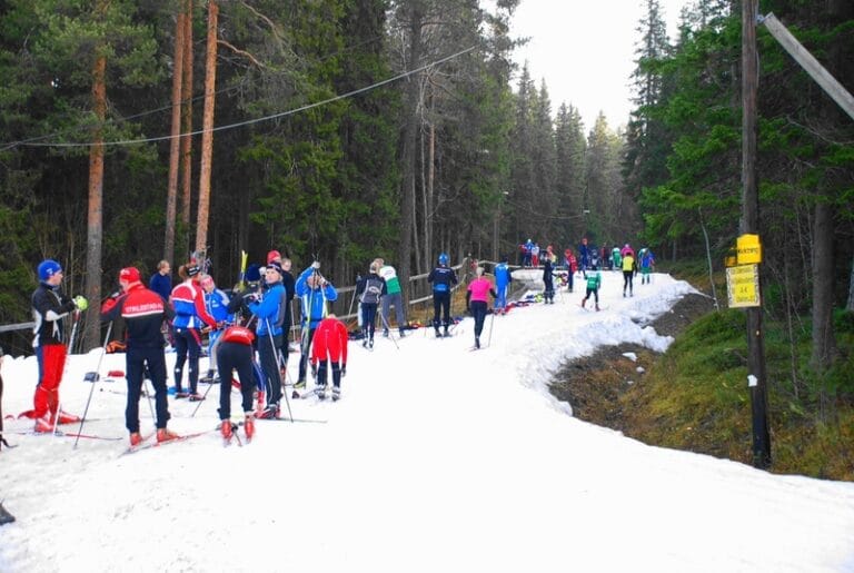 Skidfolket vallfärdar till Östersund