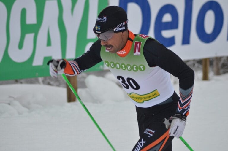 Adam Steen byter till Axa SC