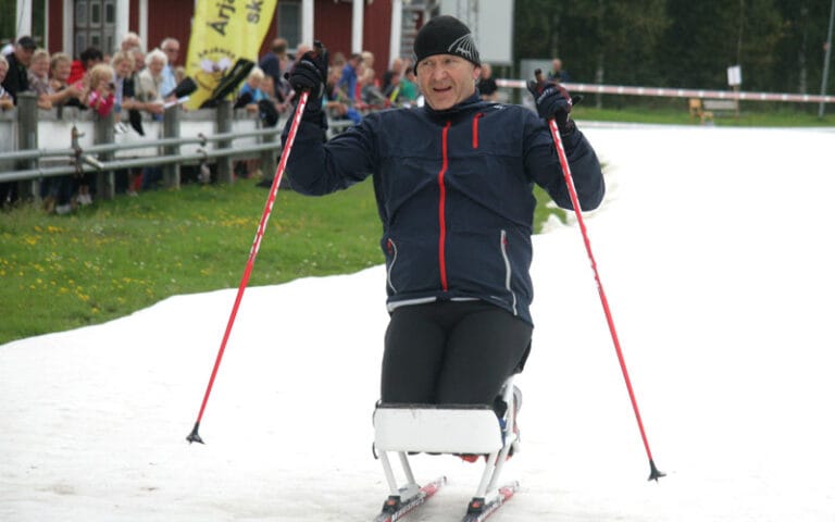 Anders Olsson satsar på skidkarriär