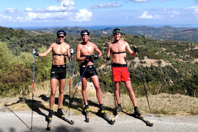 Holmberg och bröderna Persson laddar upp i värmen på Kreta