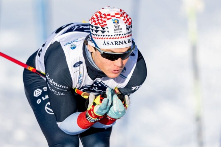 Spurtstrid avgjorde massmönstringen på milloppet i Storhogna