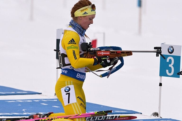 Sverige trea på stafetten i Oberhof