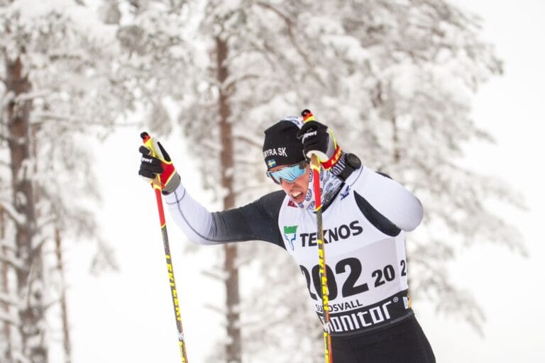 Överlägset SM-guld till Calle Halfvarsson
