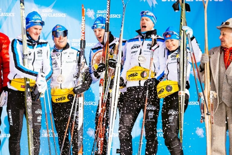 Team Coop lagsegrare i Ski Classics-prologen