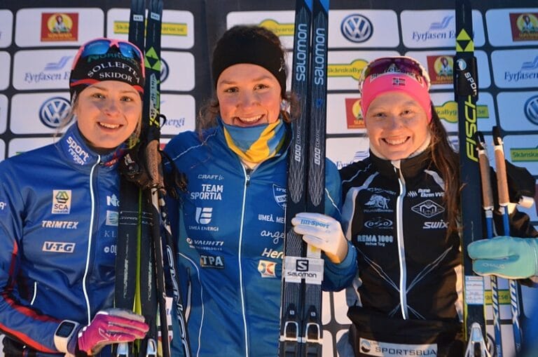 Moa Lundgren och Jo Svinsaas sprintvinnare