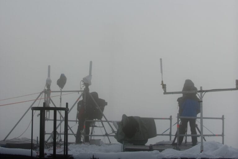 Dimma stoppar skidskyttesprint i Holmenkollen
