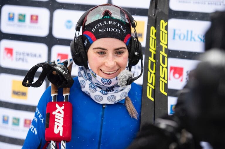 Överlägsen seger för Ebba Andersson på SM-tremilen