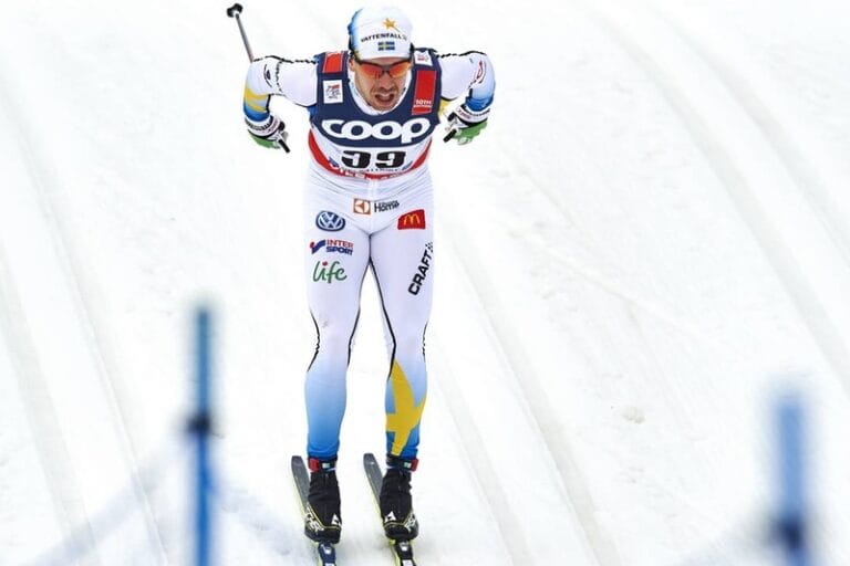 Emil Jönsson precis vidare i comebacken