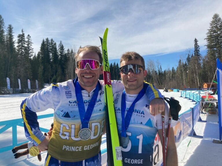 Tre lopp och tre pallplatser för Modin och guiden Jönsson Haag