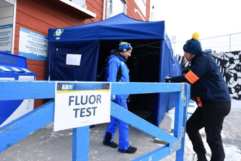 Så påverkar fluorförbudet landslagets skidskyttar inför tävling