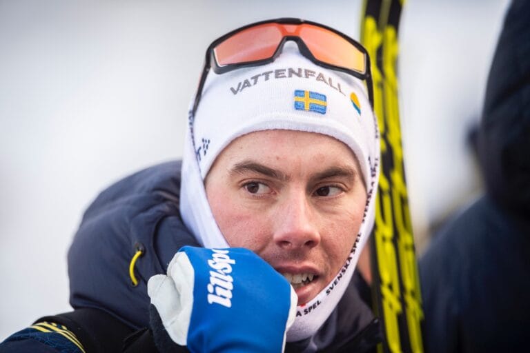 Fem av sex svenska herrar vidare i Davos