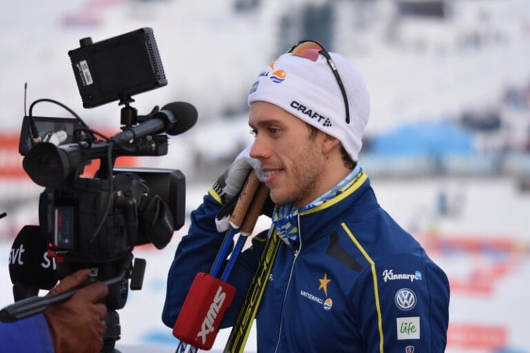 Ustiugov överlägsen i sprintkvalet – Hellner precis vidare