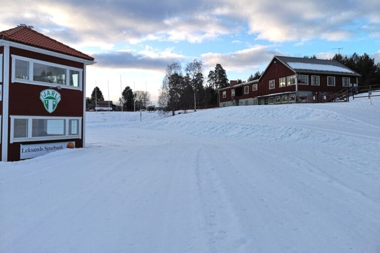 Skicrossprint på nyrenoverad skidarena i Rättvik