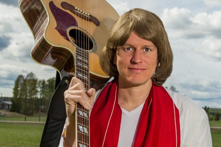 Revyresan och Johan Eriksson lyfter Skidspelens after ski