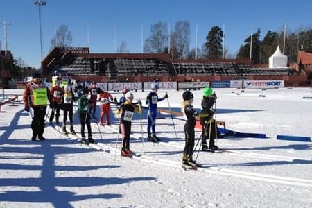 Full fart med Lilla Skidspelen i VM-spåren