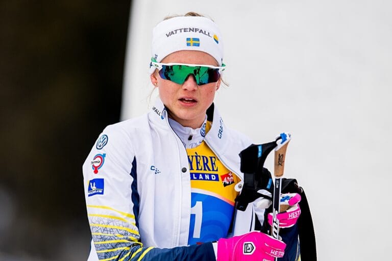 Stina och Maja åker sprintstafetten