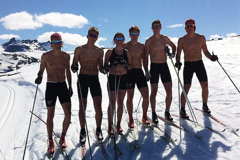 Moraåkare bättrar på solbrännan på Sognefjell