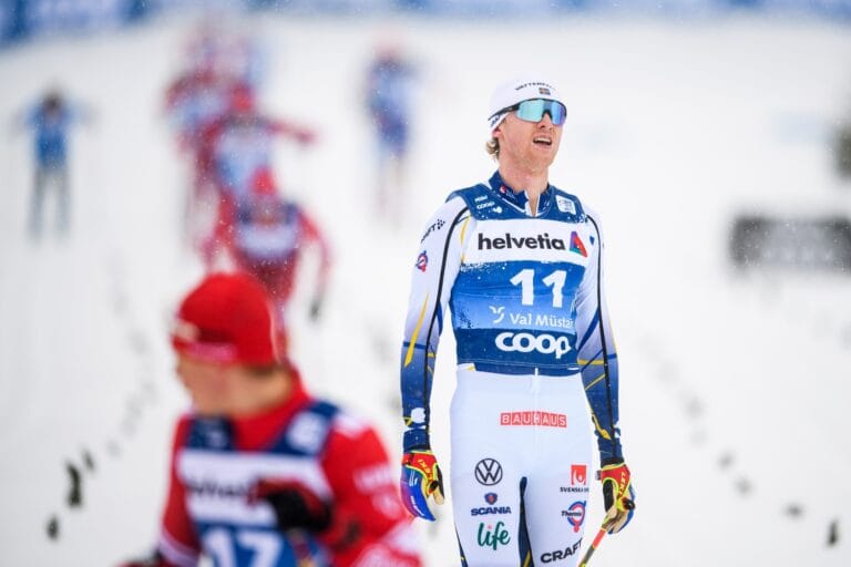 Oskar Svensson överraskade med sjätte plats på masstarten