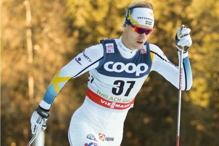 Emil Jönsson och Oskar Svensson vidare