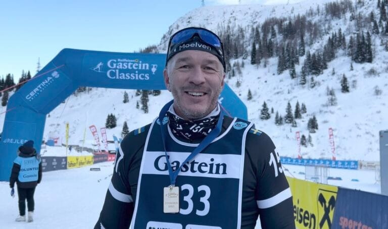 Cologna och VM-hjälten från 1994 i Gastein Classics