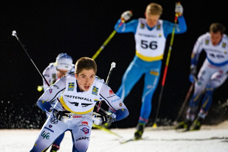 Poromaa starkast på masstarten i Östersund