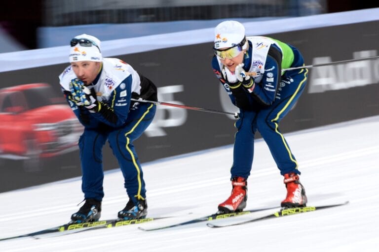 Är det bara Stina mot Norge eller?
