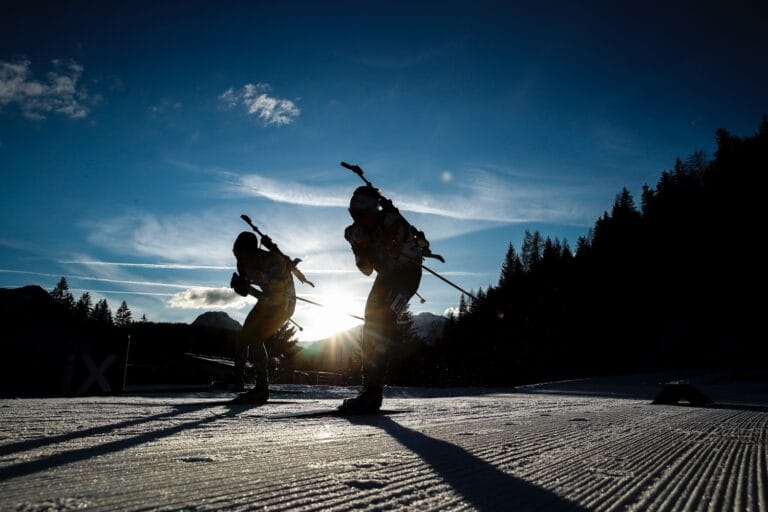 Startlistor skidskytte Oberhof söndag – masstart herrar och damer