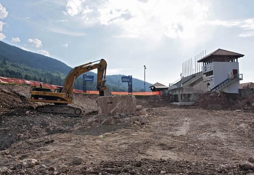 VM-stadion i Val di Fiemme tar form…