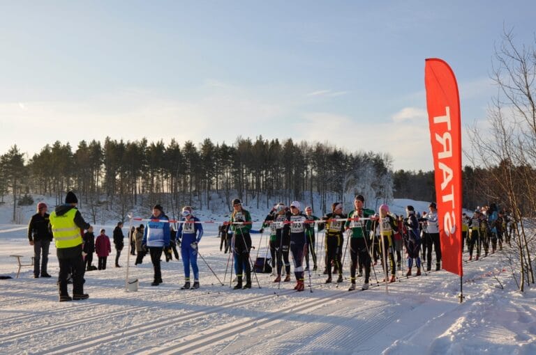 Tjejfest på Täby Konstsnöspår