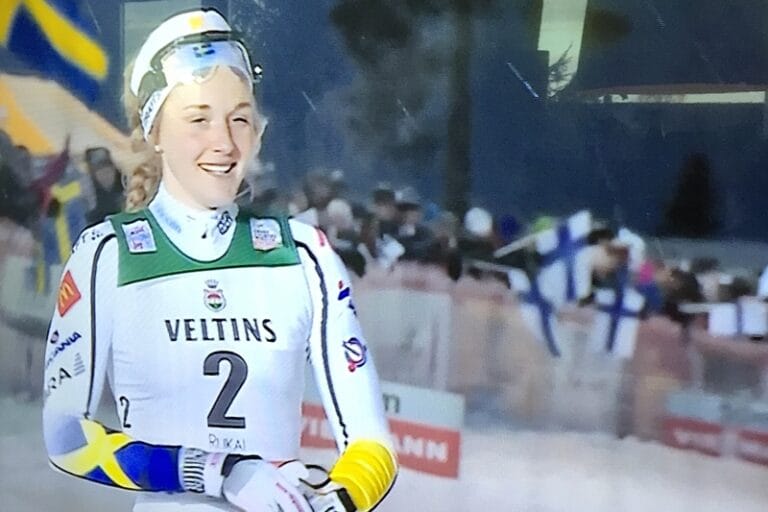 Stina Nilsson i topp på världscuppremiären
