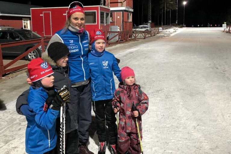 Stina Nilsson besökte sina unga klubbkompisar!
