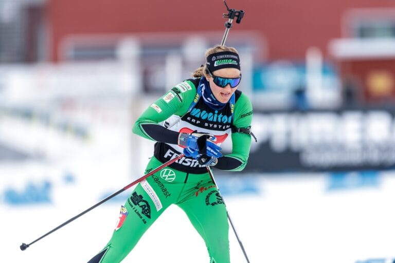 Stina Nilsson testar formen på Mora Ski Festival