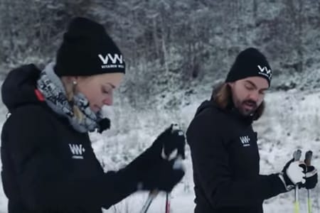 Stina lär Nisse hur stakning fungerar