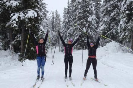 Skidglädje på natursnö i Bydalen