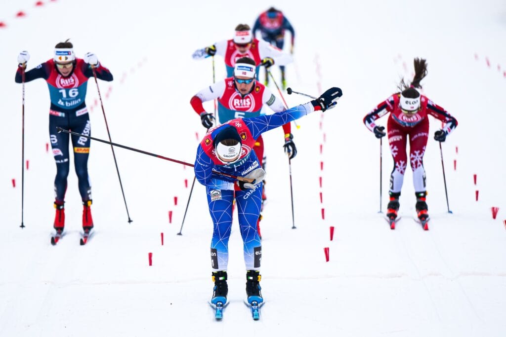 241122 Ane Appelkvist Stenseth of Norway celebrates after winning the women’s cross-country skiing sprint qualification during Beitosprinten 2020 on November 22, 2024 in Beitostølen.