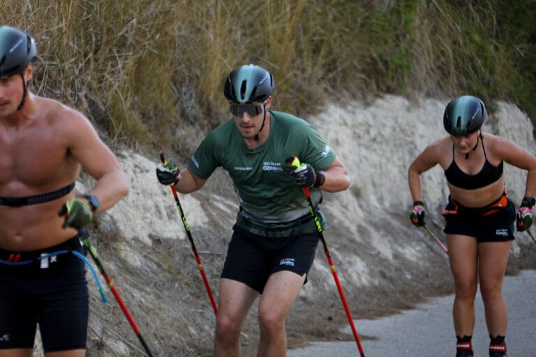 Simon Jonsson under ett träningspass med Ski Team Göhlins