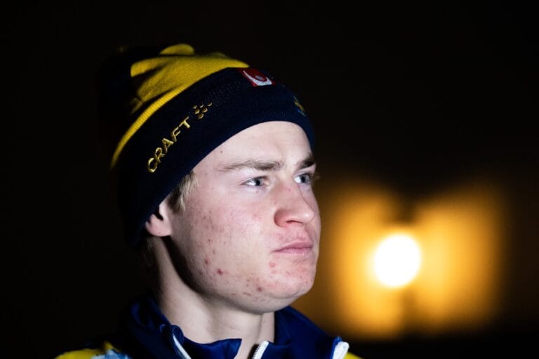 Alvar Myhlback under pressträffen i världscupen i Lillehammer