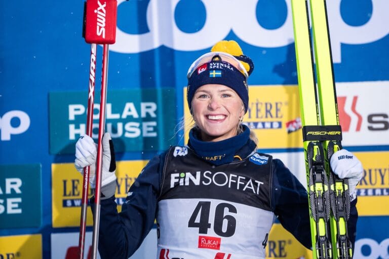 Frida Karlsson är tillbaka i världscupen i franska Les Rousses.