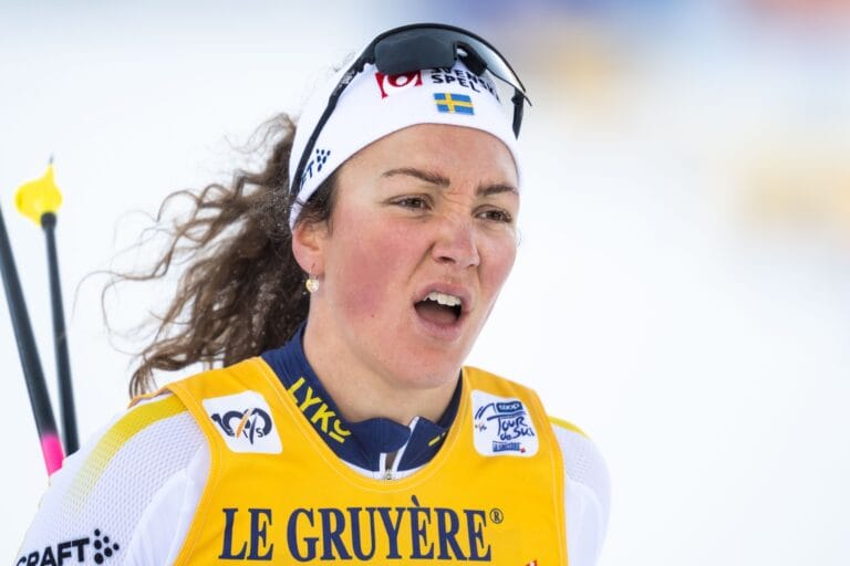 Moa Lundgren har vaknat med förkylningssymptom.