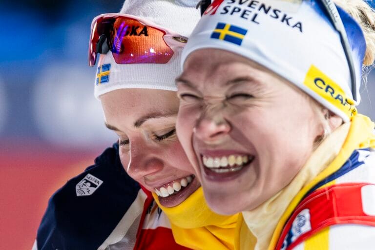 Emma Ribom och Jonna Sundling är två av åkarna som får dela på miljonbelopp.