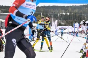 Max Novak diskad efter knuffen i målområdet.