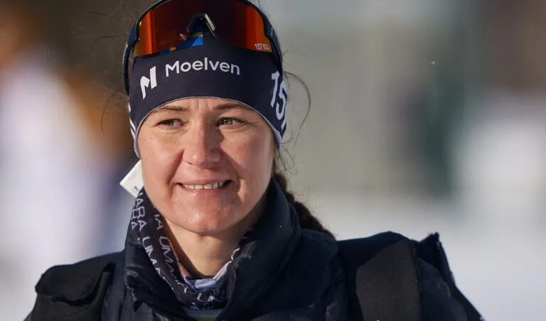 Britta berättar nu om upplägget med den nya akademien.