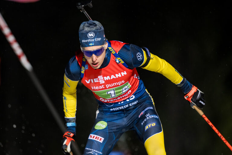 Tung mixedstafett för Sverige – efter tuff start