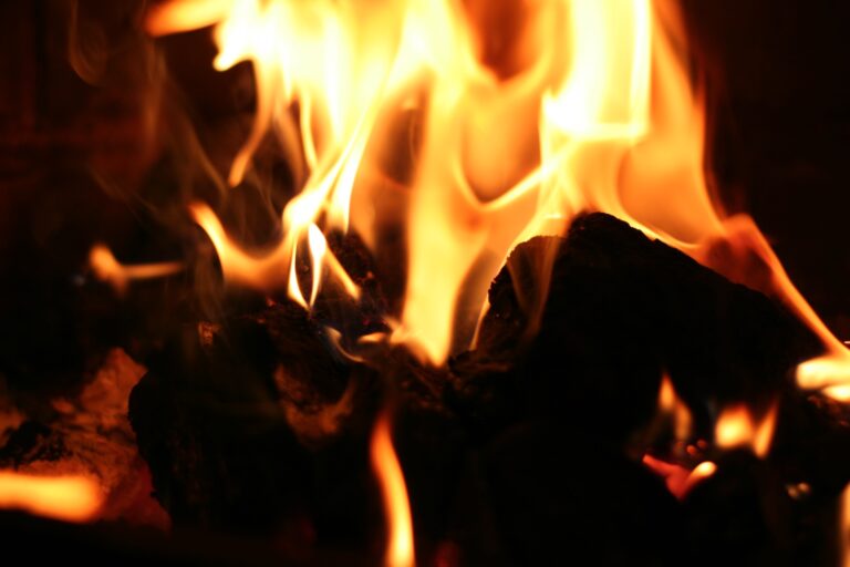 Landslagets valla förstörd i brand