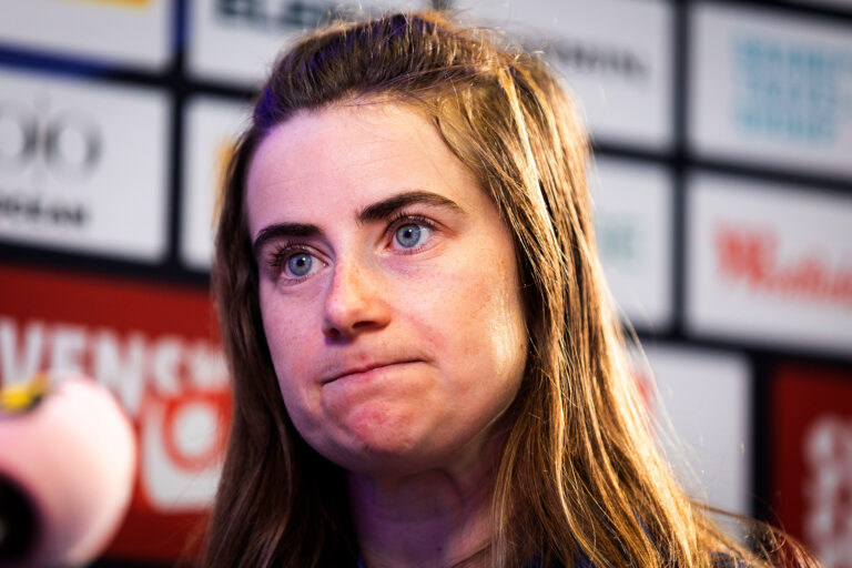 Ebba drar i bromsen, skippar USA-finalen